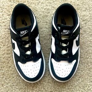 NIKE DUNK LOW (TDE) Size 9c Black and White Excellent Condition